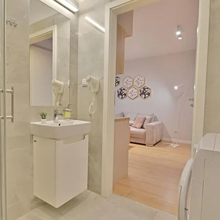 Sunset - Kwartal Rozy Wiatrow - Garaz - Przy Parku Zdrojowym Lejlighed